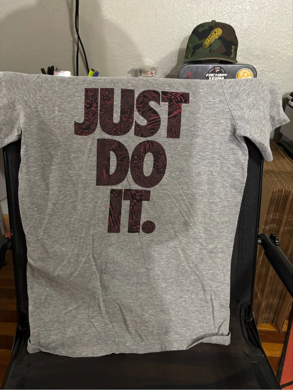 Nike tee size YL